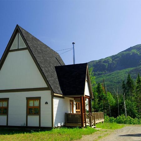 Gite Du Mont-Albert - Sepaq Sainte Anne des Monts Экстерьер фото