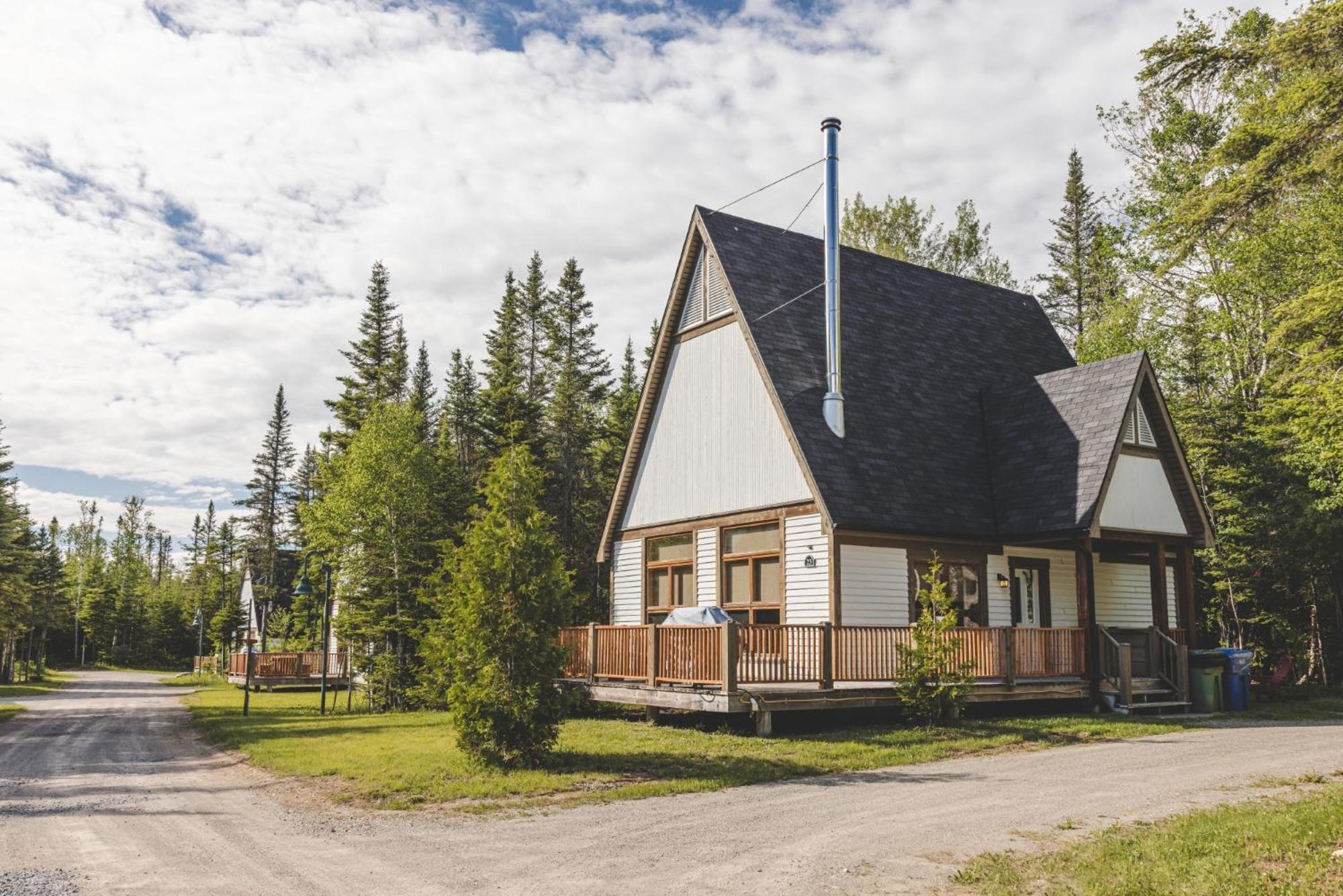Gite Du Mont-Albert - Sepaq Sainte Anne des Monts Экстерьер фото