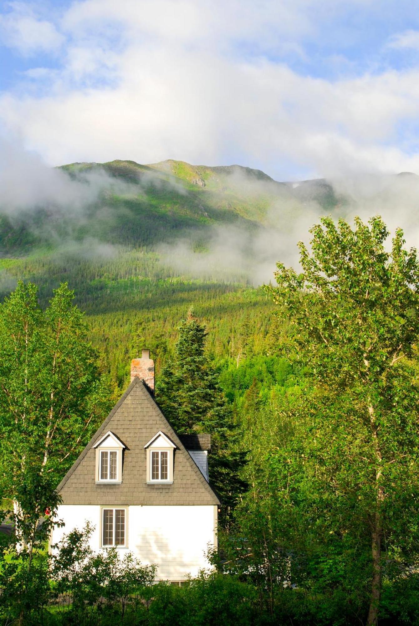 Gite Du Mont-Albert - Sepaq Sainte Anne des Monts Экстерьер фото
